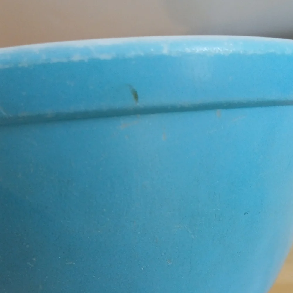 Vintage Pyrex Blue Mixing/Nesting bowl 1.5 pt